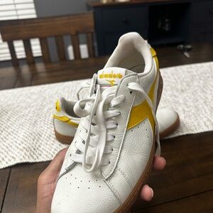 Diadora White and Yellow Casual Shoes